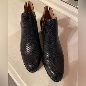 New Directions faux snakeskin booties